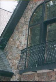 steel bowed picket rail with grating floor curved