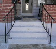 CURVED PICKET RAIL