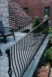 CUSTOM BOWED PICKET RAILING